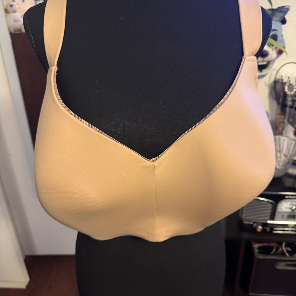 Auden lightly lined wireless bra 42DDD